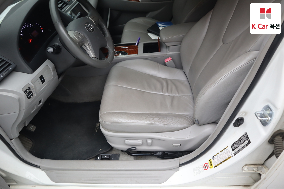 Toyota Camry 2011 - Image 20