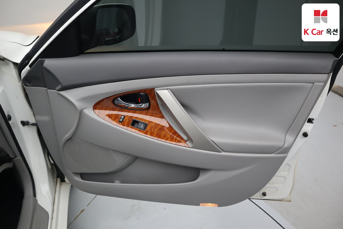 Toyota Camry 2011 - Image 30