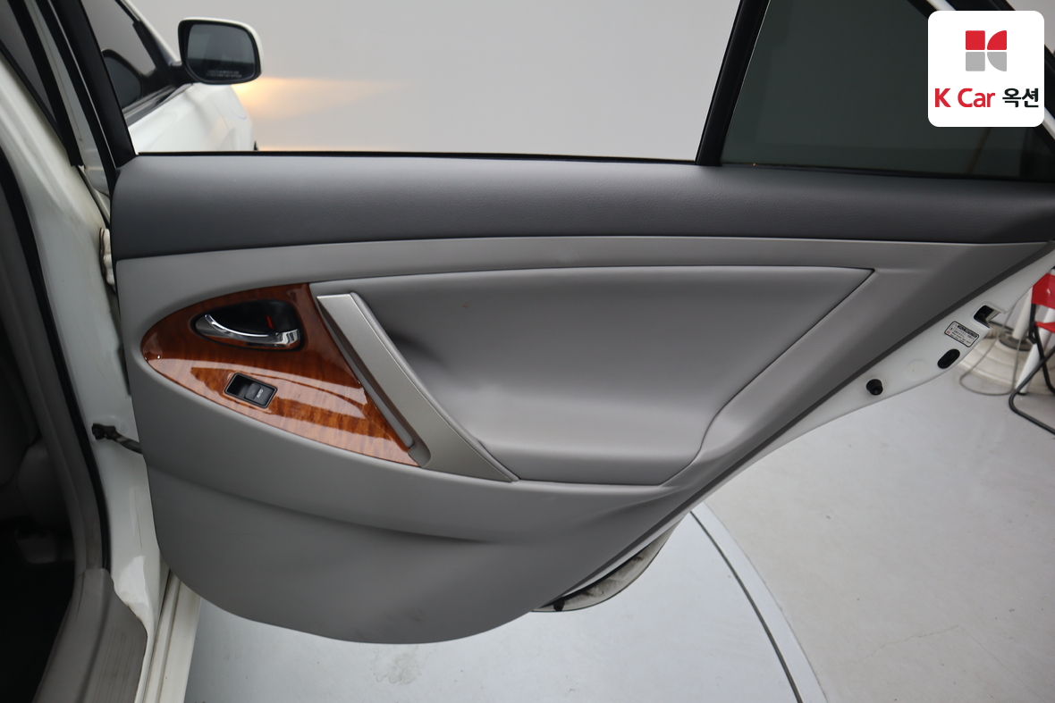 Toyota Camry 2011 - Image 28