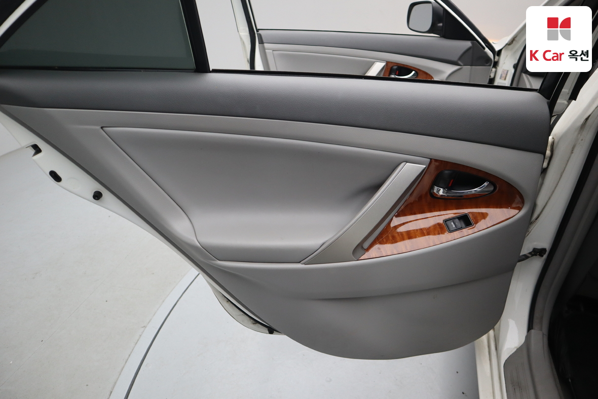 Toyota Camry 2011 - Image 22