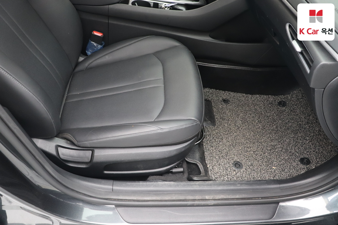 Hyundai Sonata 2020 - Image 28