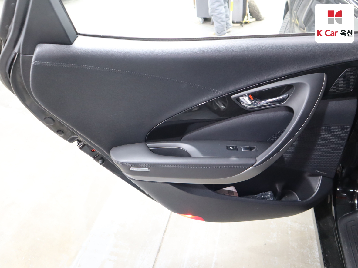 هيونداي أزيرا 2015 - صورة 21