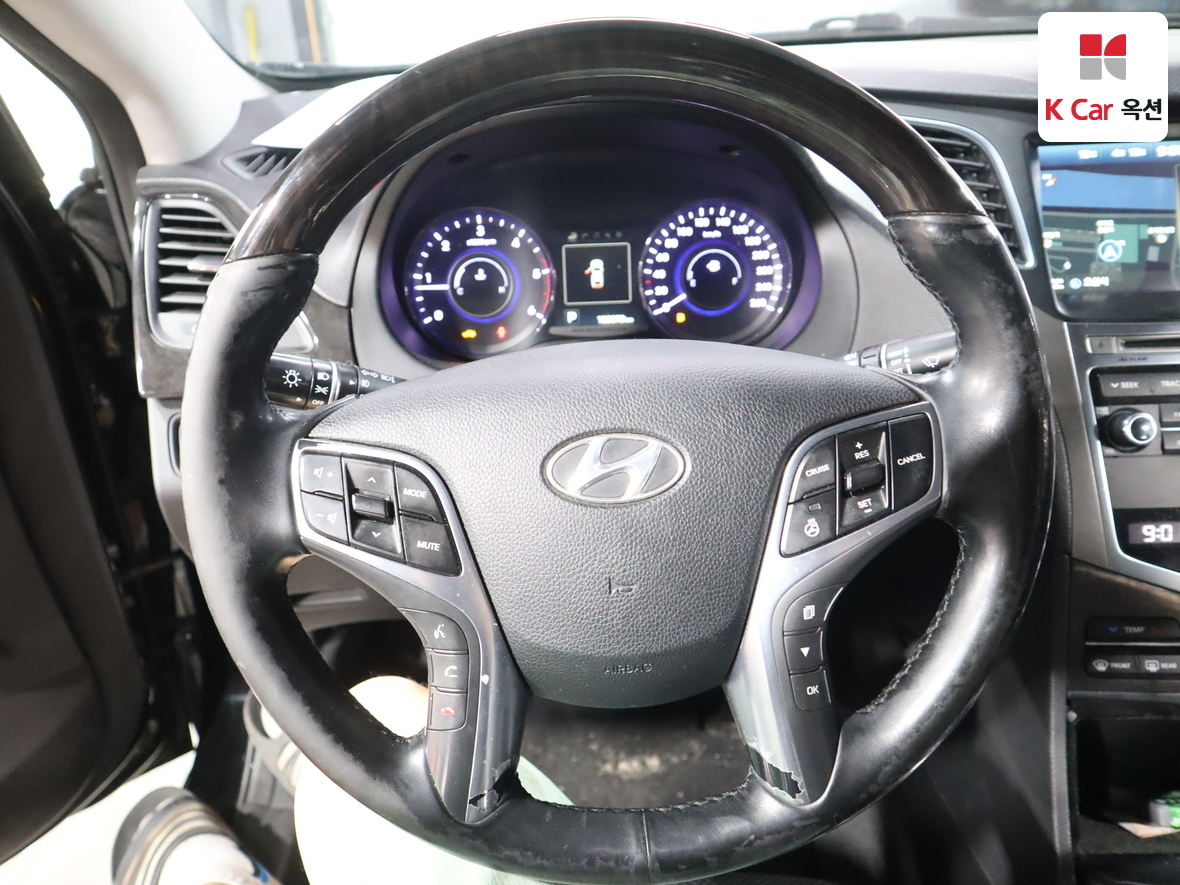 هيونداي أزيرا 2015 - صورة 10