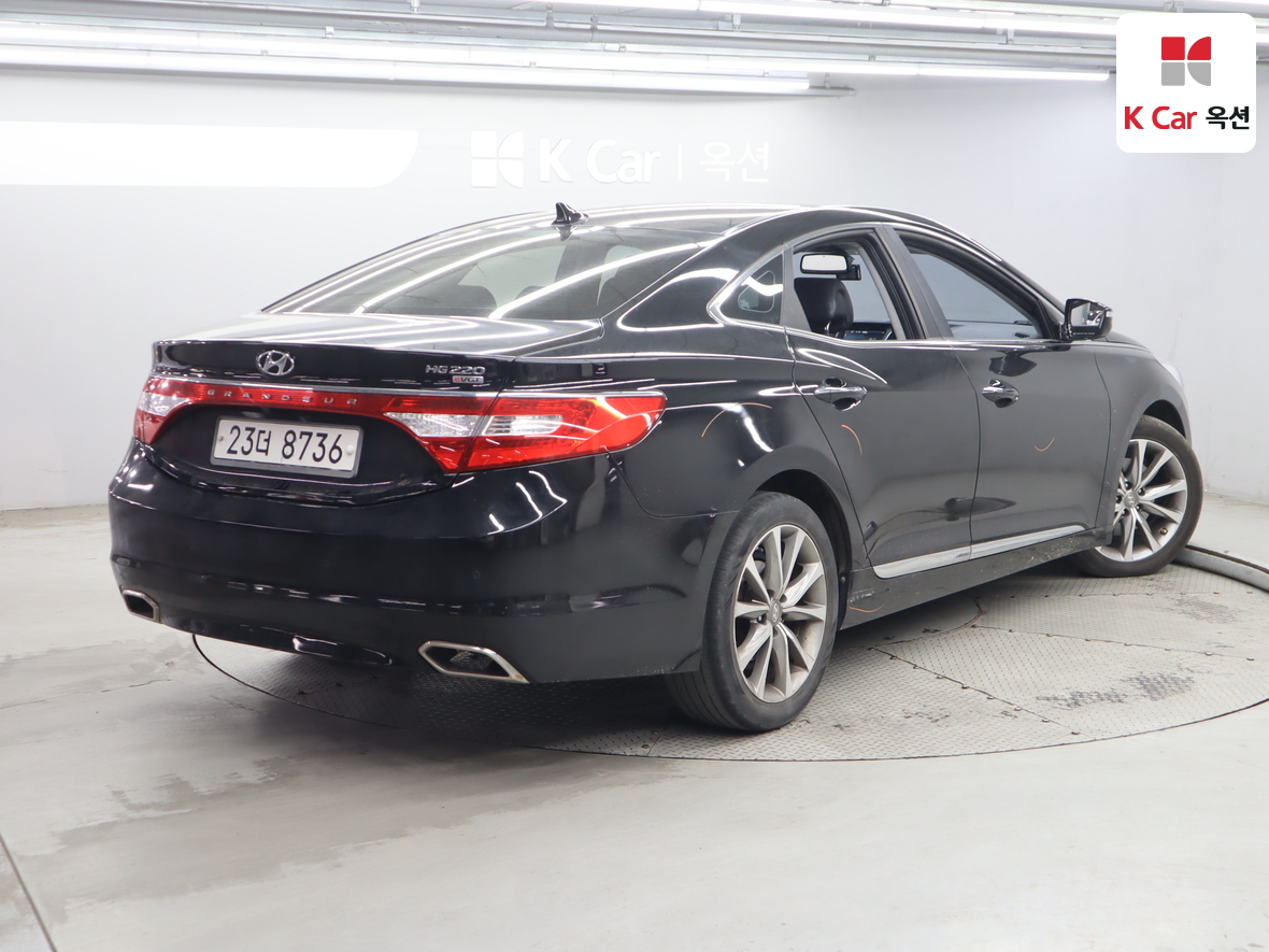 هيونداي أزيرا 2015 - صورة 2