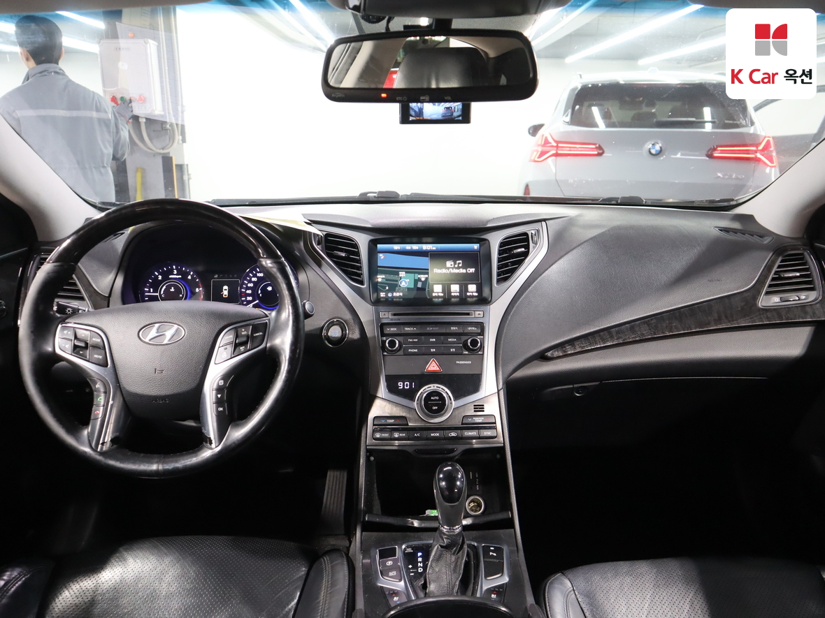 هيونداي أزيرا 2015 - صورة 3