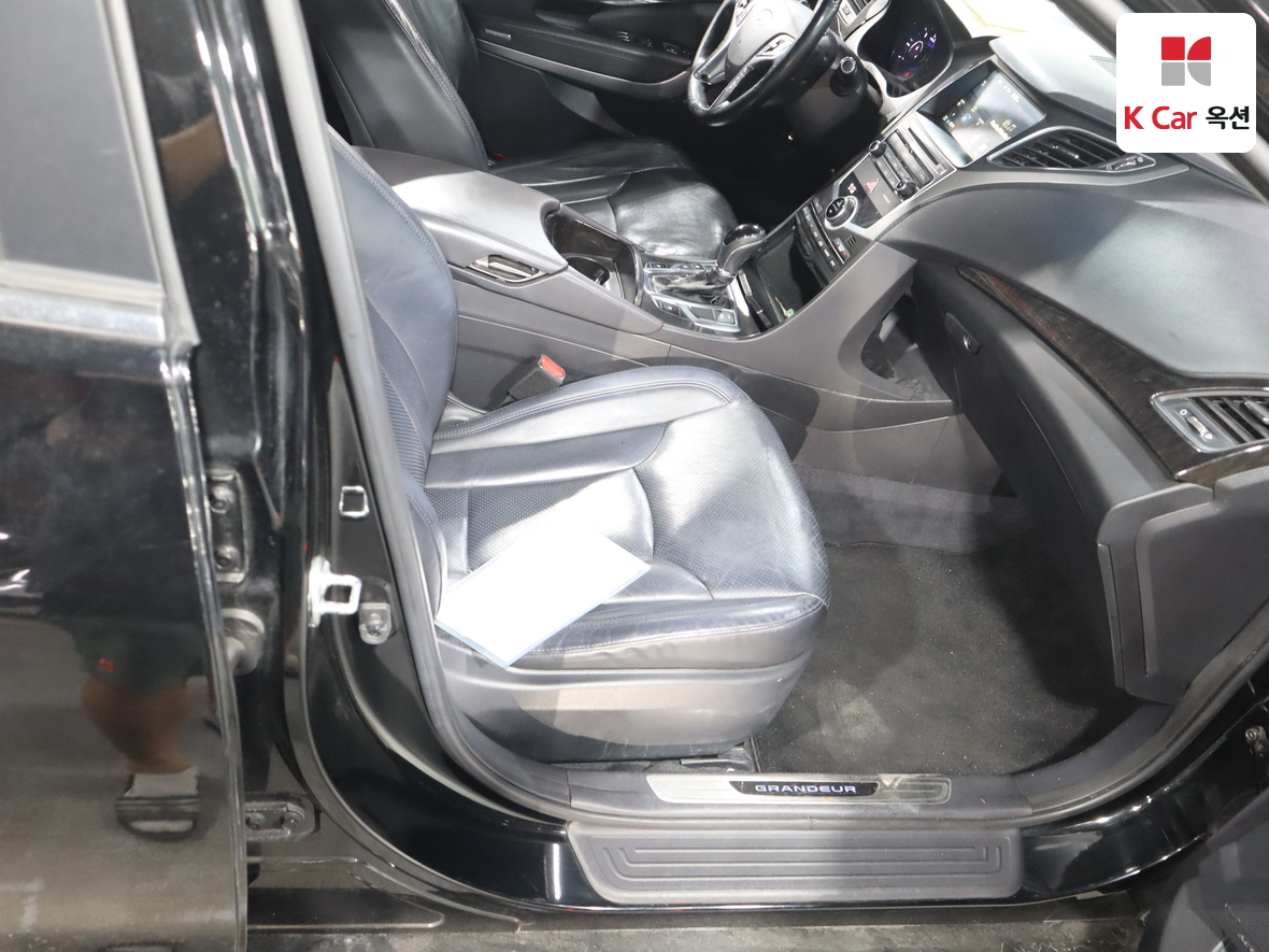 هيونداي أزيرا 2015 - صورة 28