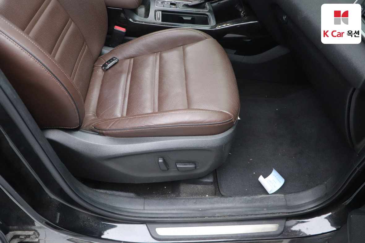 Kia Sorento - 33