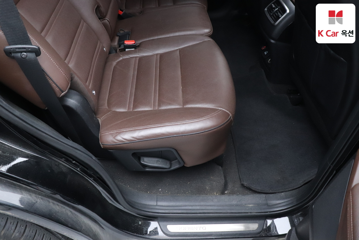 Kia Sorento - 31