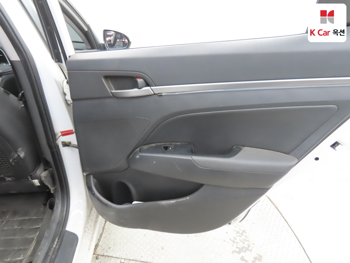 현대자동차 아반떼 2016 - 이미지 25