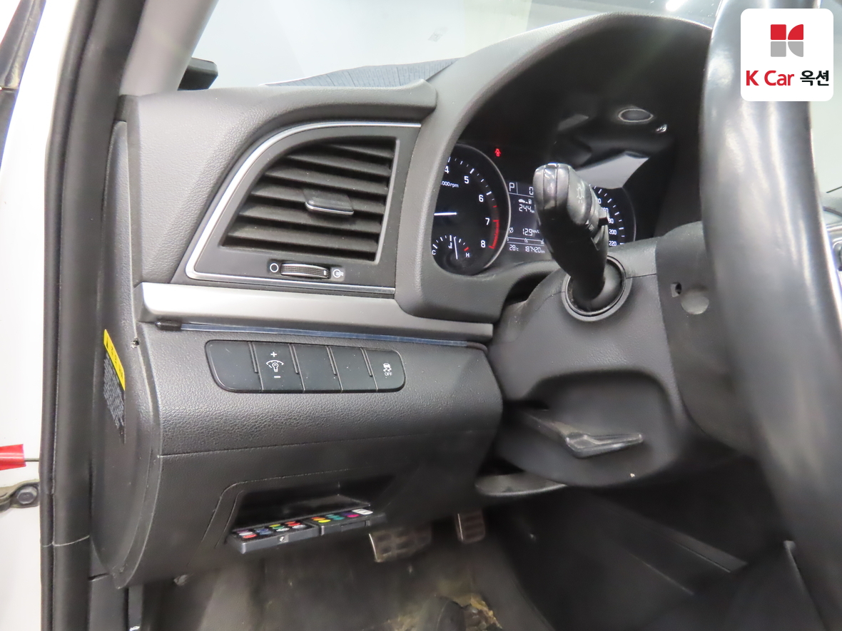 현대자동차 아반떼 2016 - 이미지 9