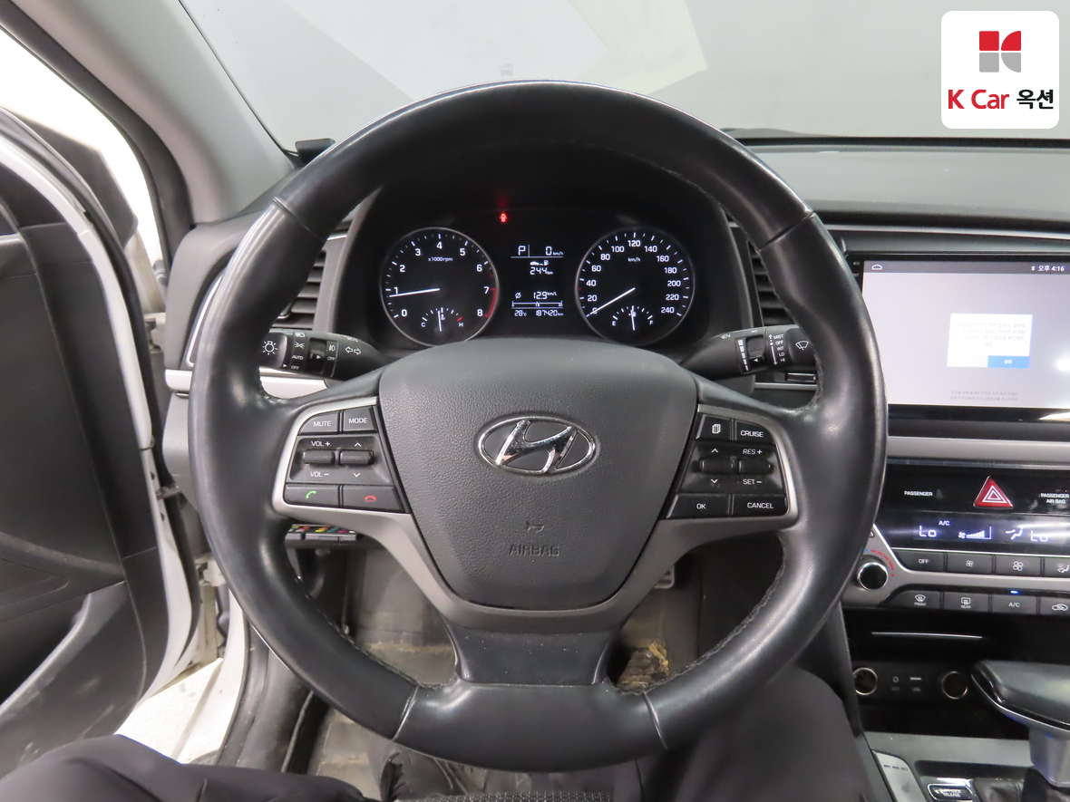 현대자동차 아반떼 2016 - 이미지 10