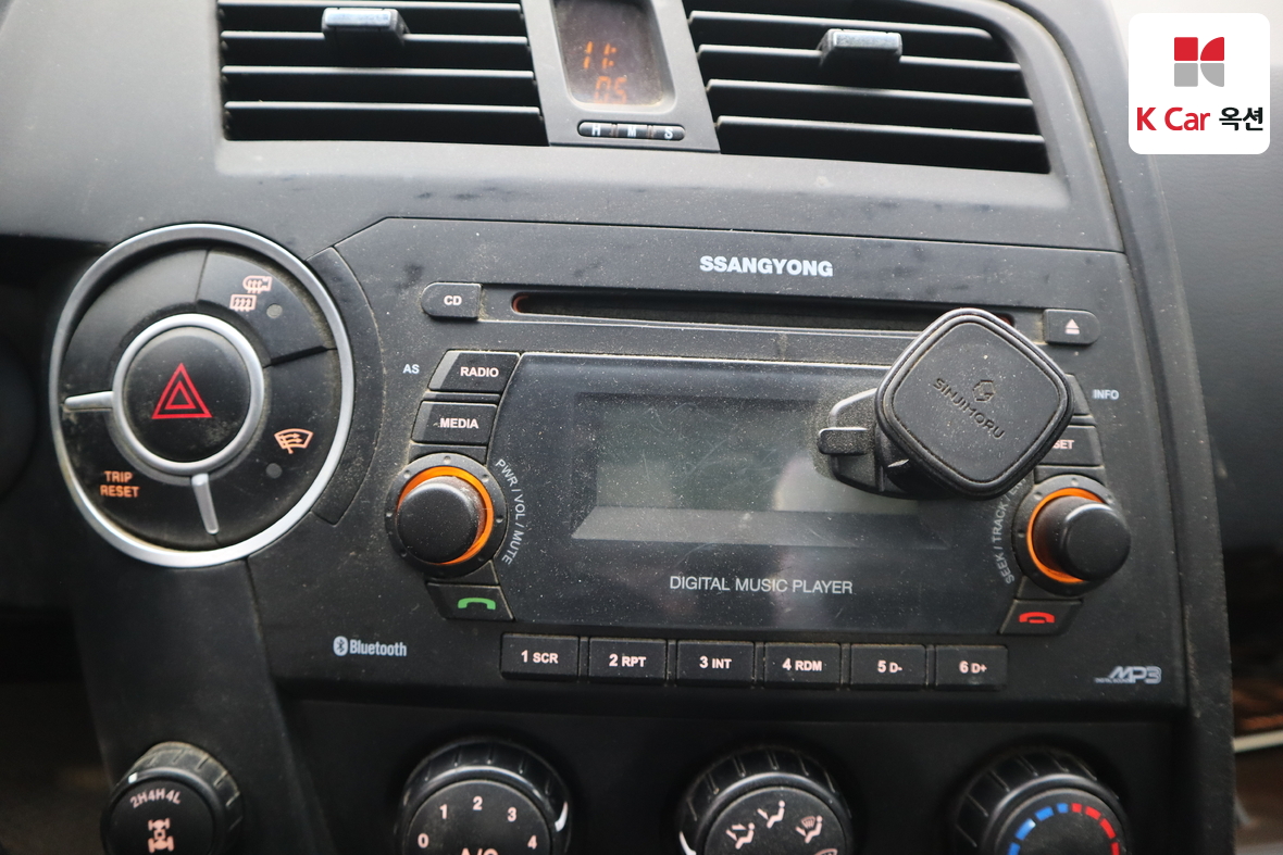 KG Mobility Korando Sports 2012 - Image 13