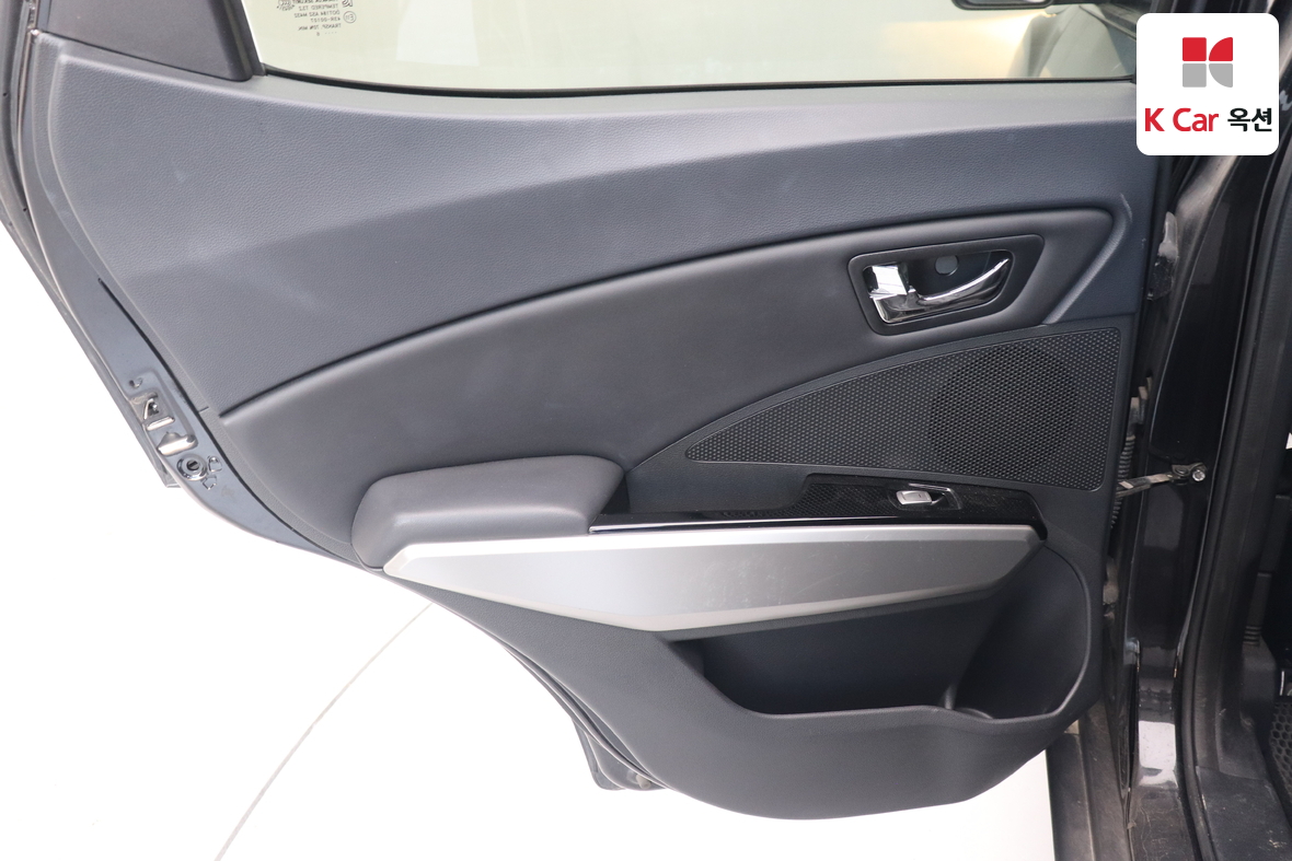 سانج يونج تيفولي 2016 - صورة 20