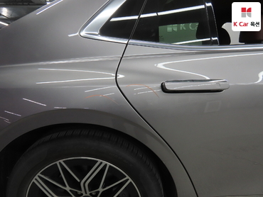 2022 - genesis g90