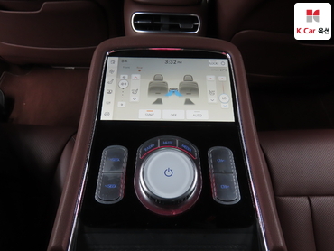 2022 - genesis g90
