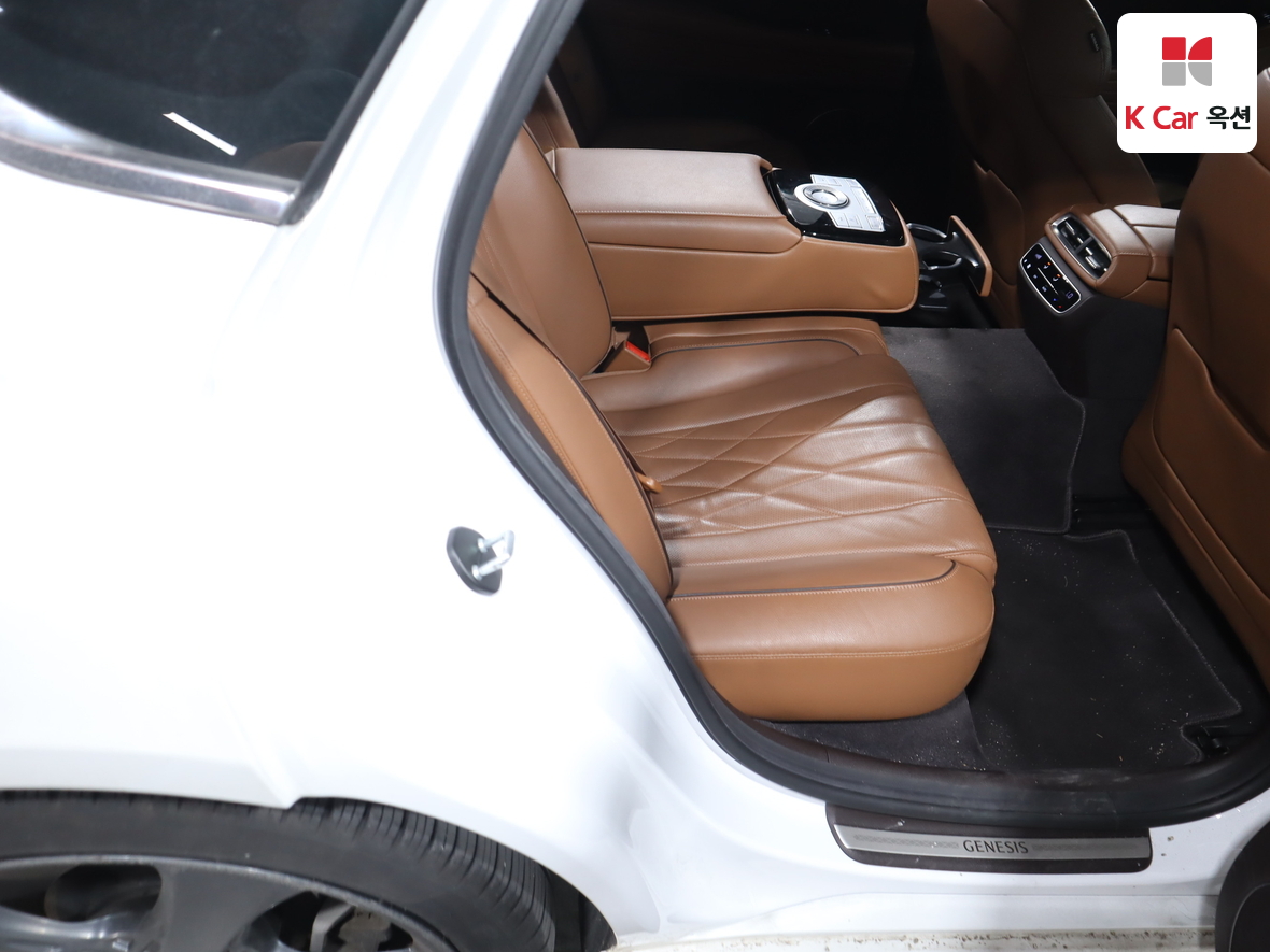 Genesis G80 - 29