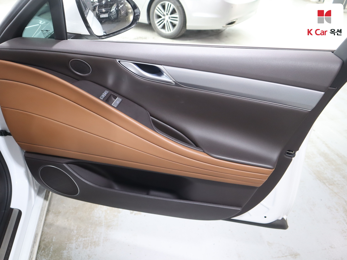 Genesis G80 - 30