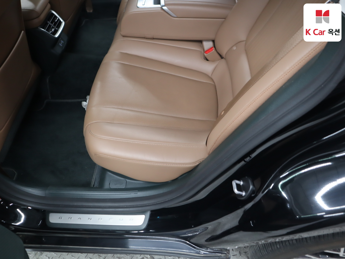 Hyundai AZERA 2023 - Image 23