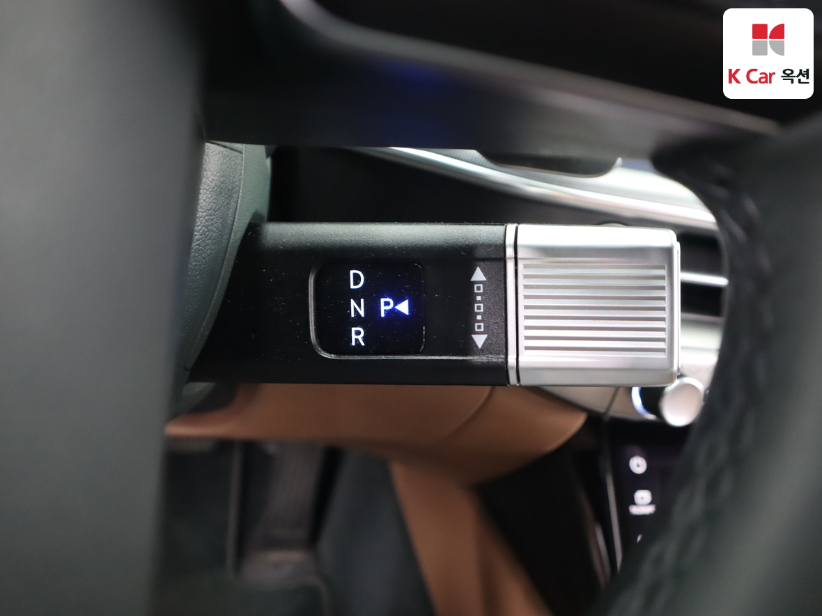 Hyundai AZERA 2023 - Image 16