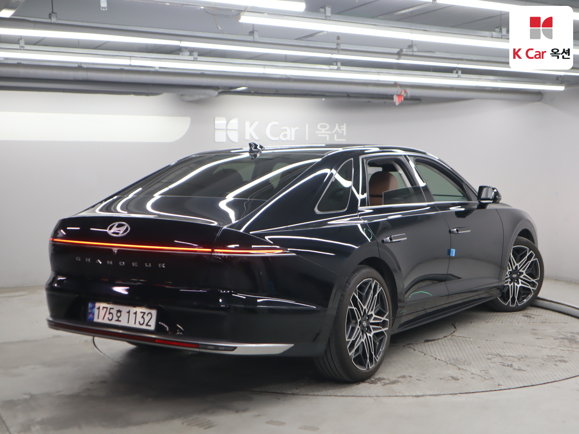 Hyundai AZERA 2023 - Image 2