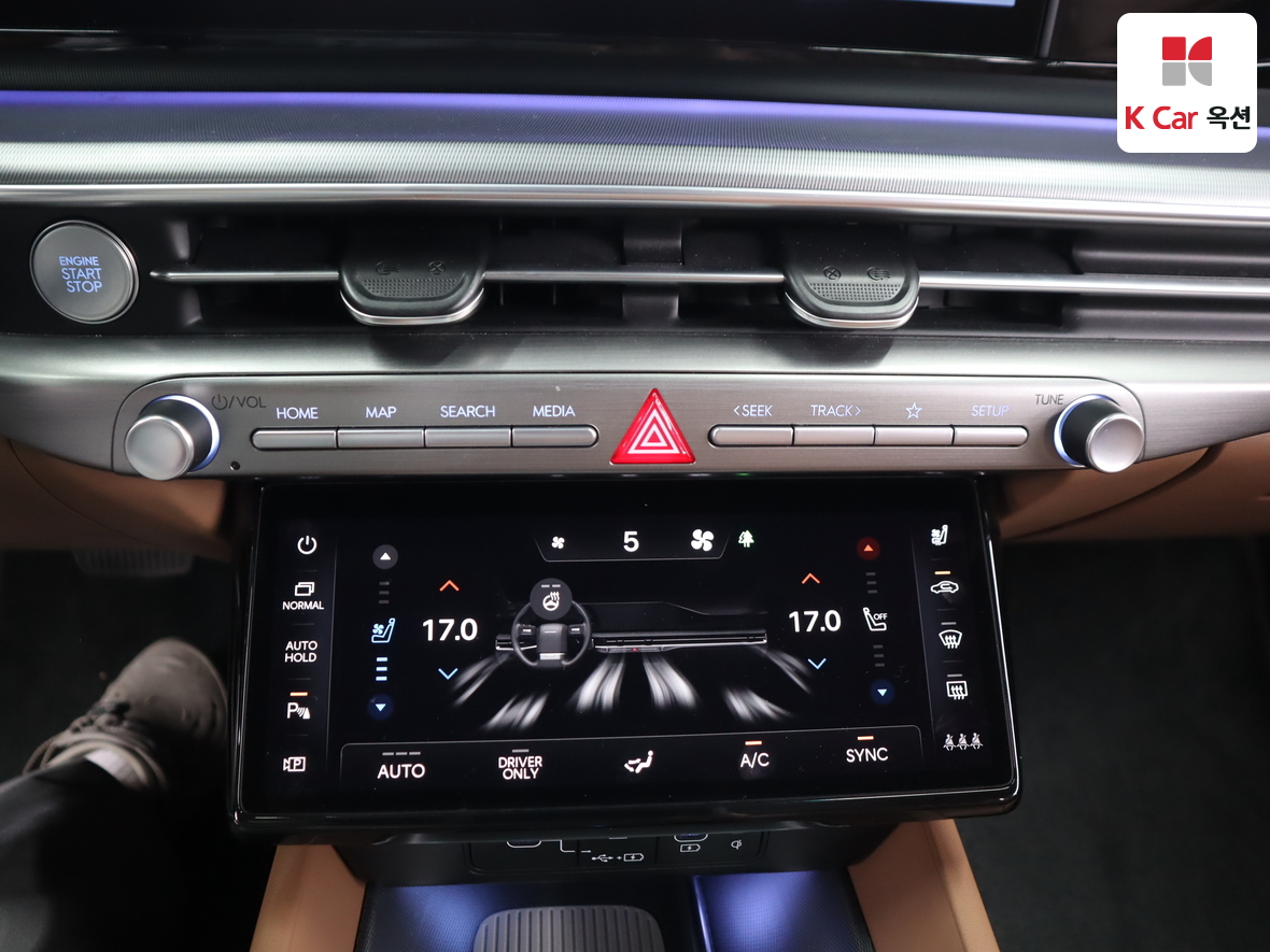 Hyundai AZERA 2023 - Image 15