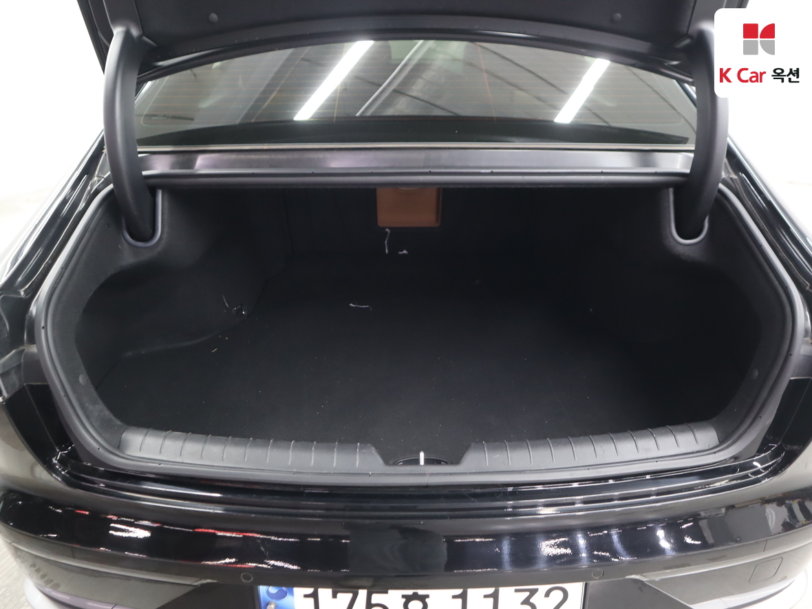 Hyundai AZERA 2023 - Image 26