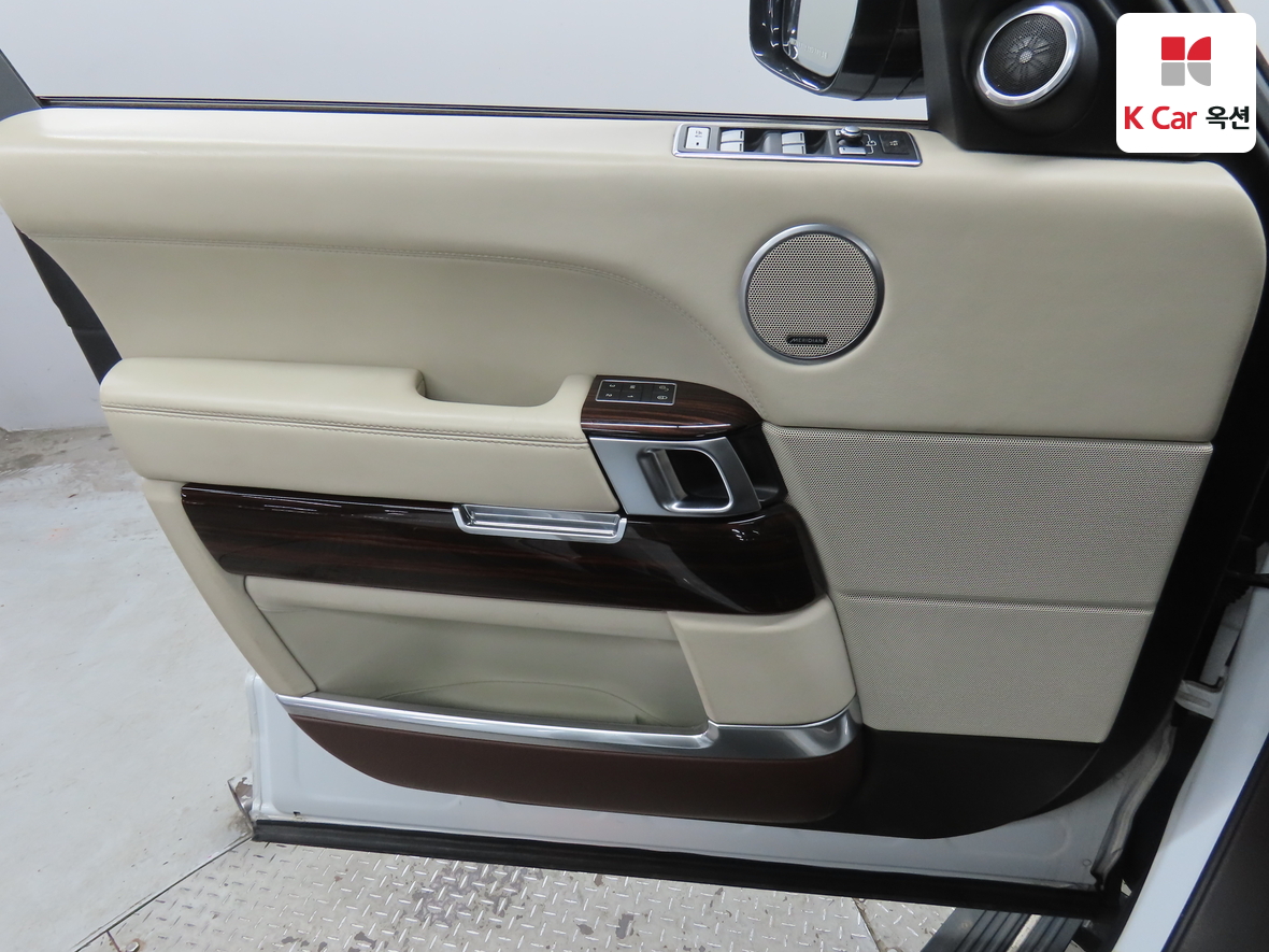 Land Rover Range Rover 2015 - Image 8