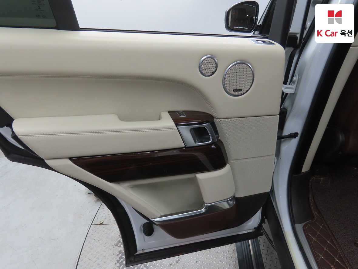 Land Rover Range Rover 2015 - Image 24