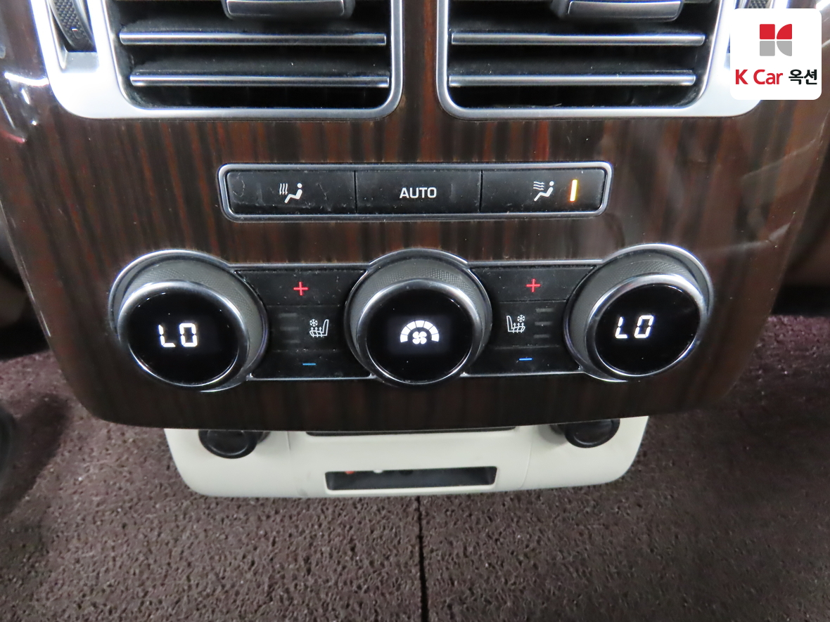 Land Rover Range Rover 2015 - Image 28