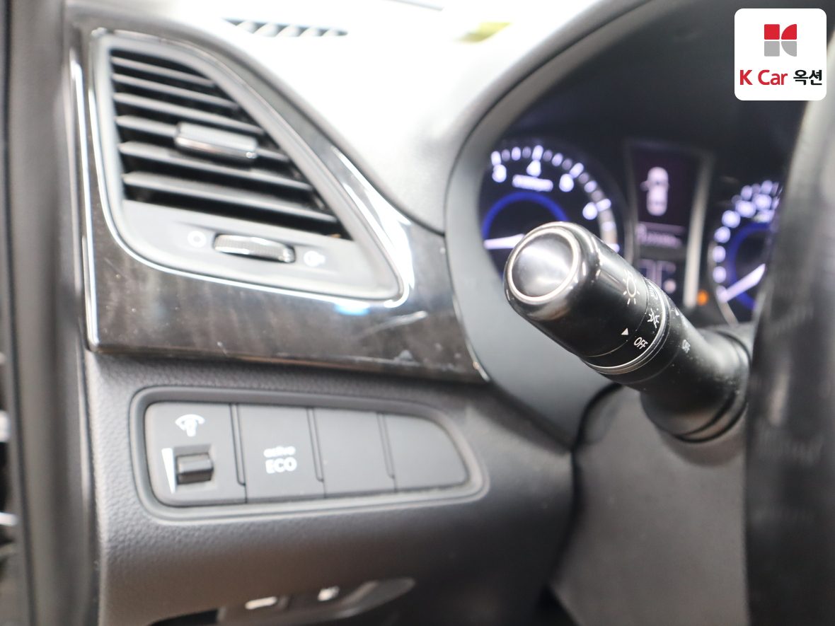 هيونداي أزيرا 2011 - صورة 9