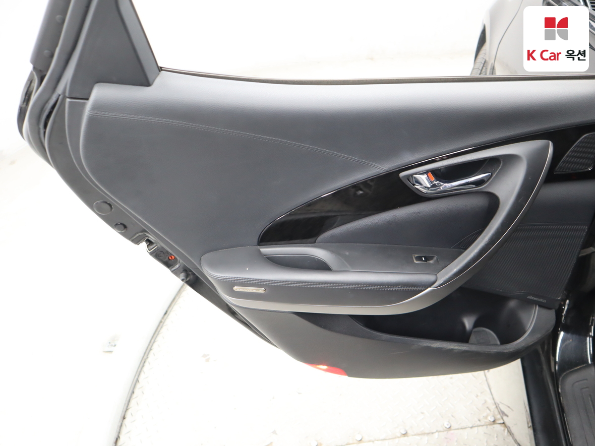 هيونداي أزيرا 2011 - صورة 22