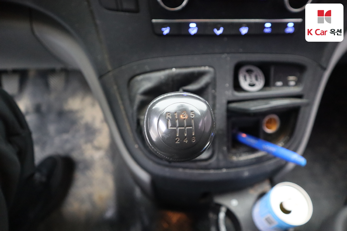 Hyundai Grand Starex 2017 - Image 15