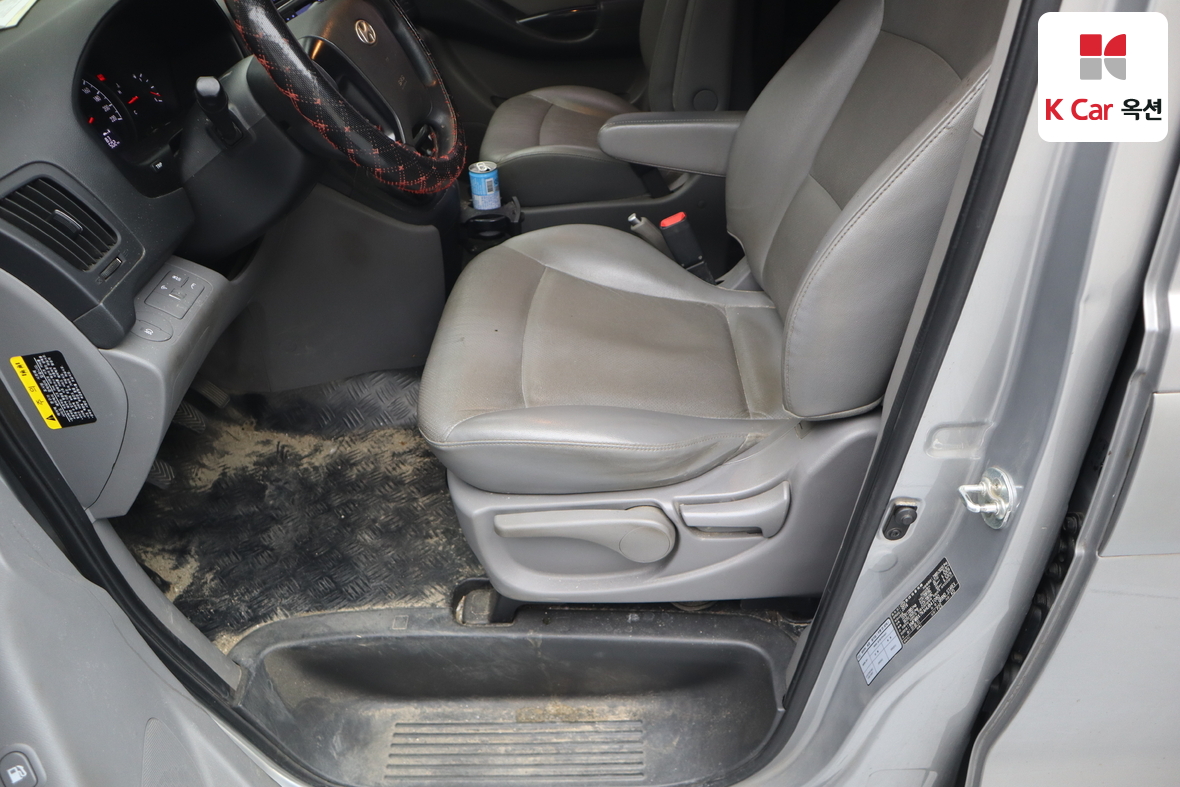 Hyundai Grand Starex 2017 - Image 18