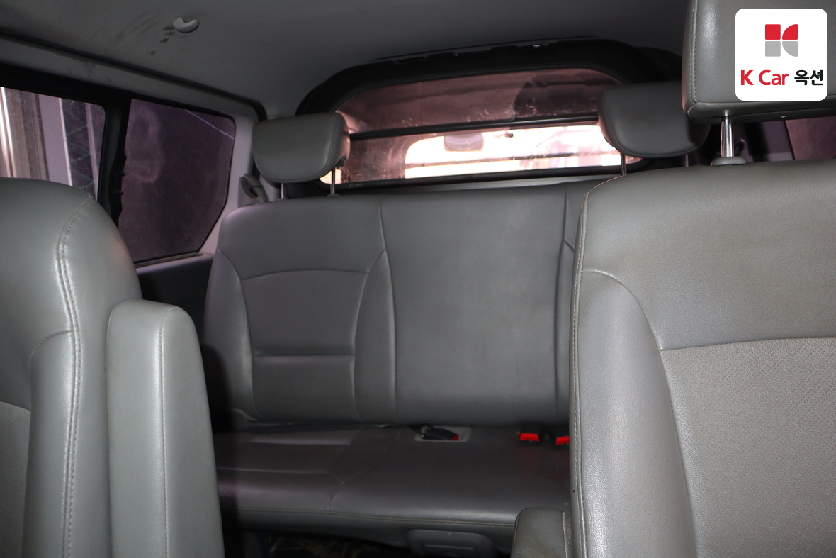 Hyundai Grand Starex 2017 - Image 17