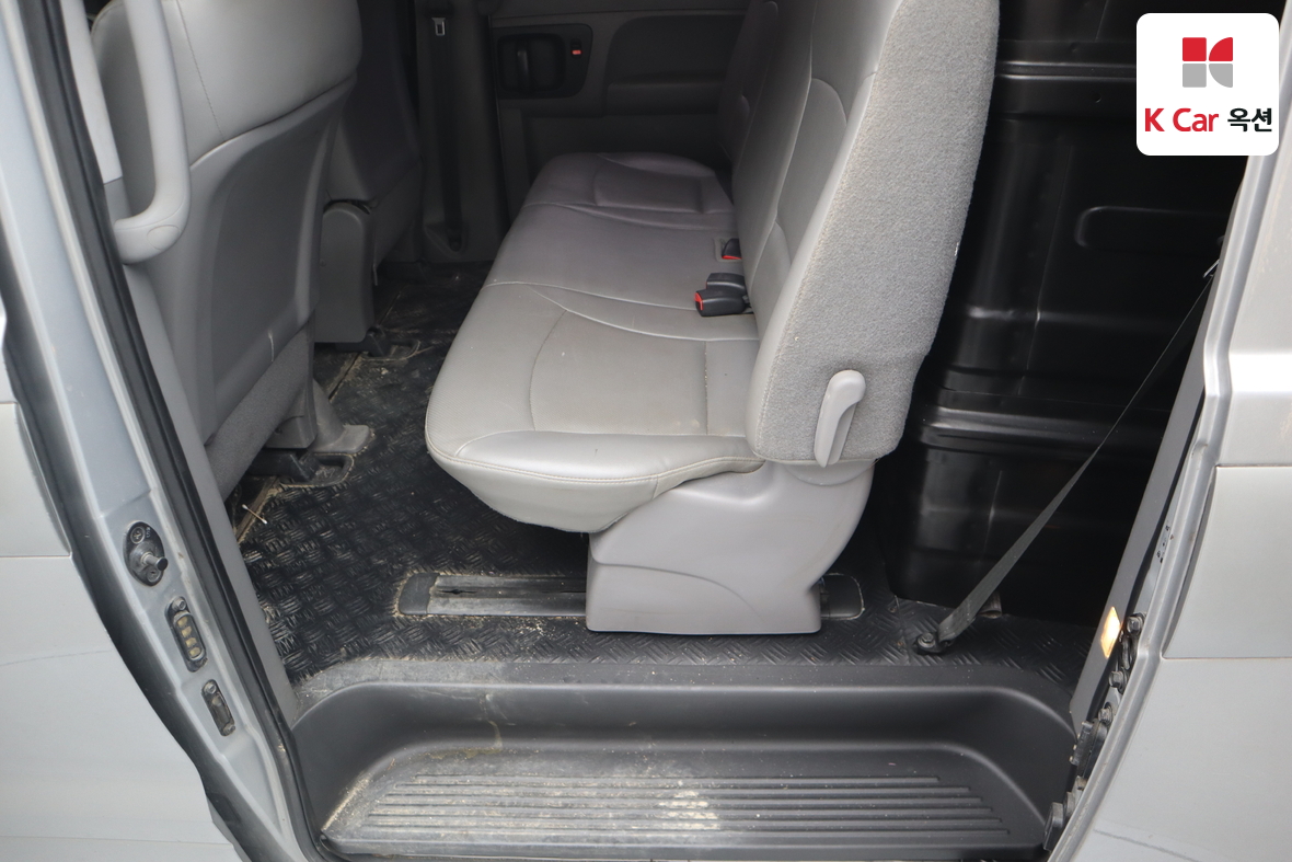 Hyundai Grand Starex 2017 - Image 20