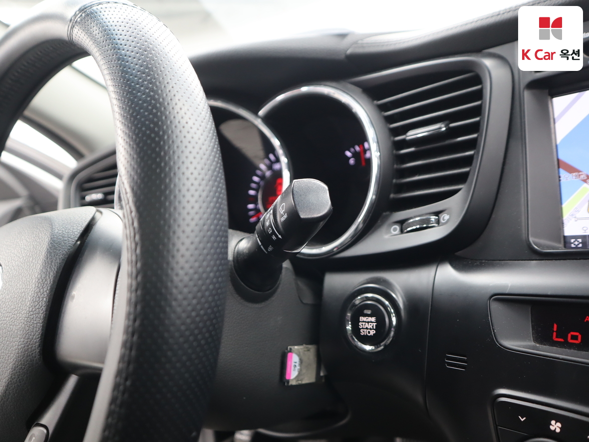 Kia K5 2011 - Image 11