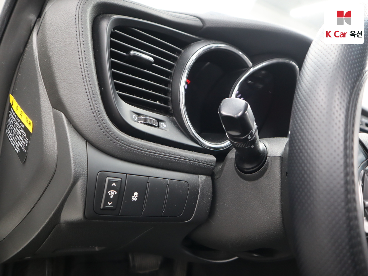 Kia K5 2011 - Image 9