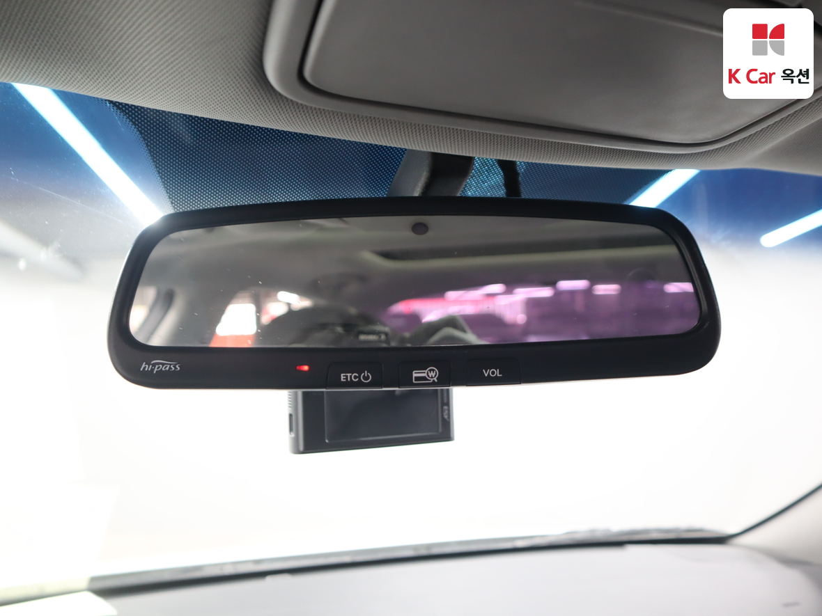 Kia K5 2011 - Image 13