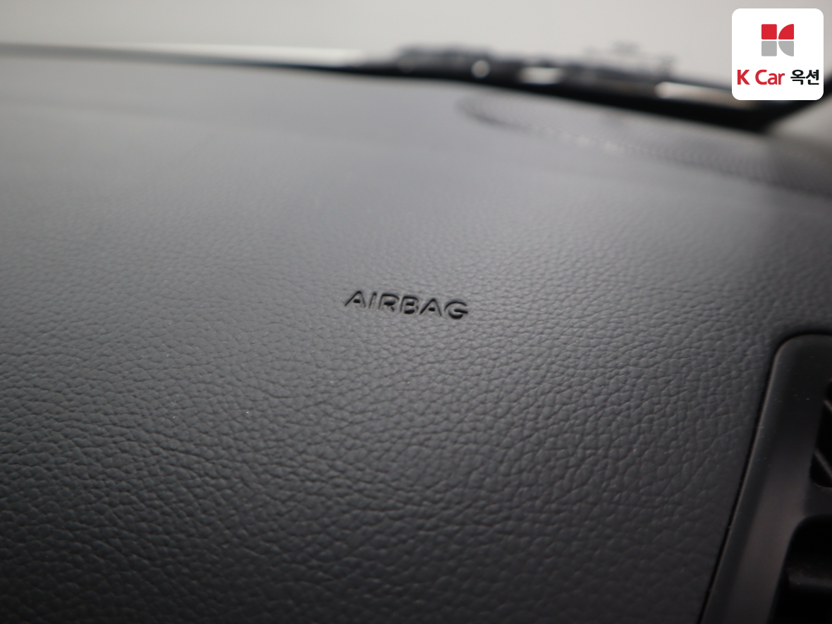 Kia K5 2011 - Image 32