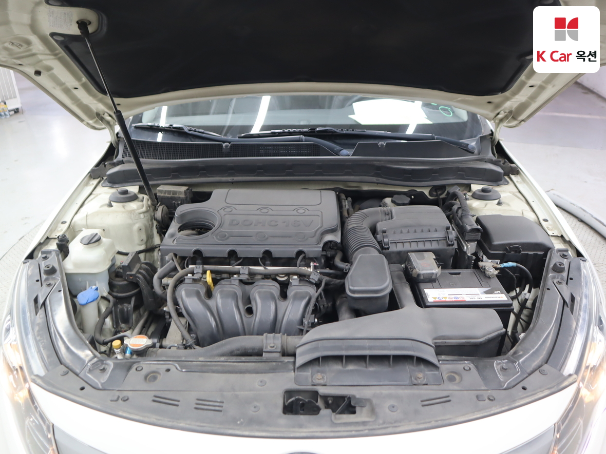 Kia K5 2011 - Image 34