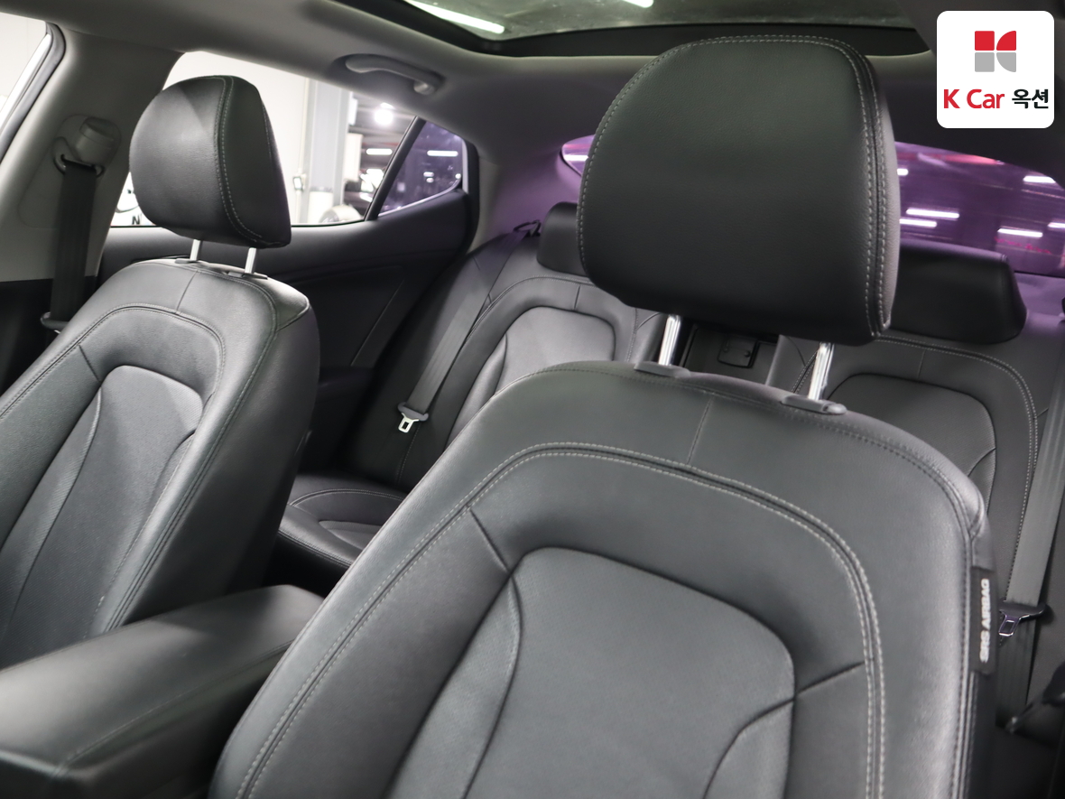 Kia K5 2011 - Image 19