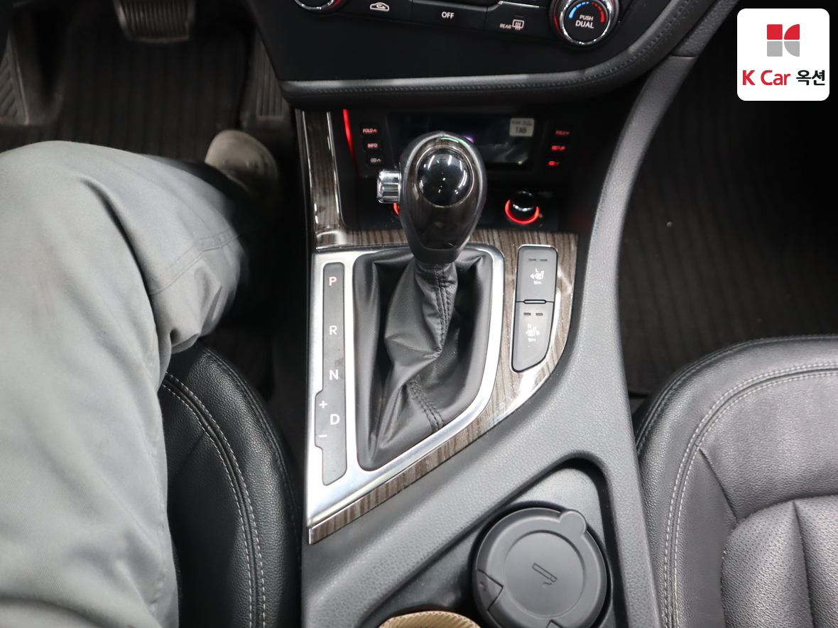 Kia K5 2011 - Image 16