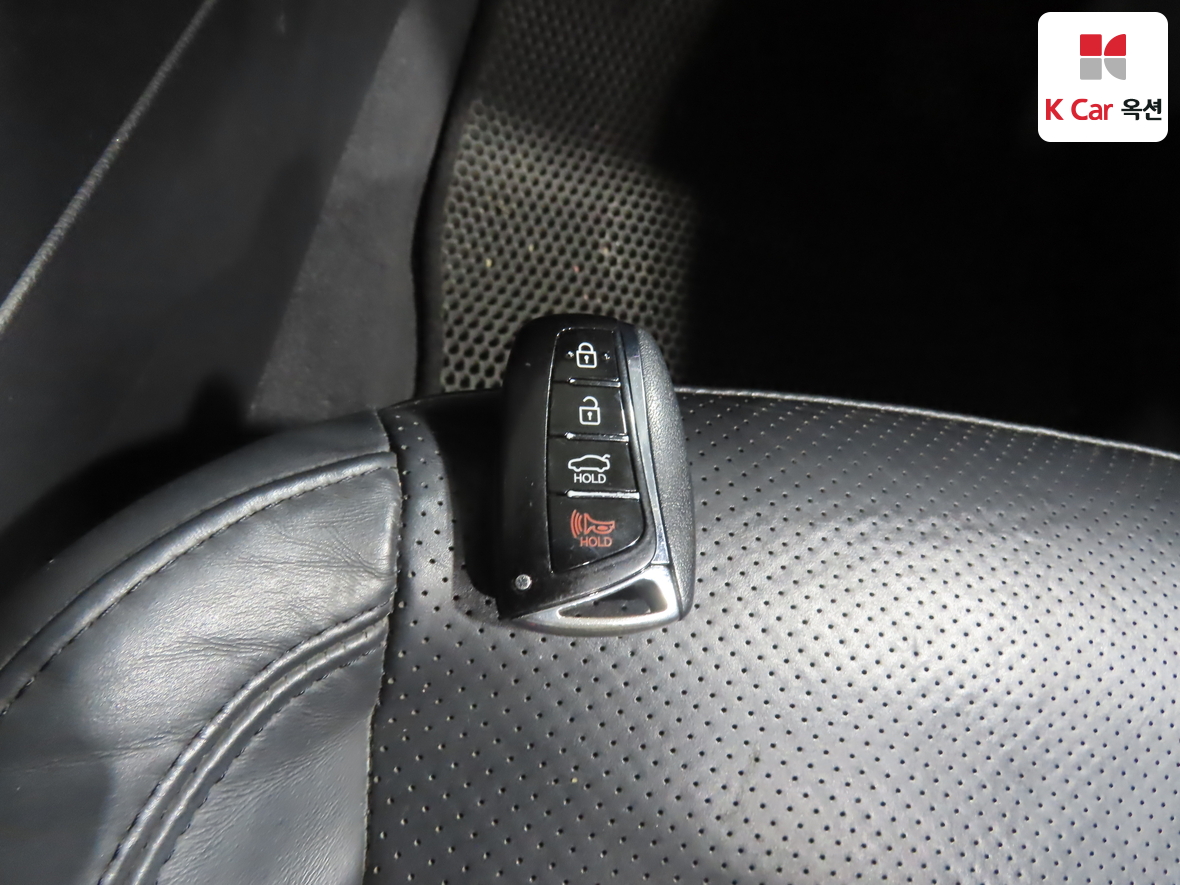 هيونداي أزيرا 2011 - صورة 17