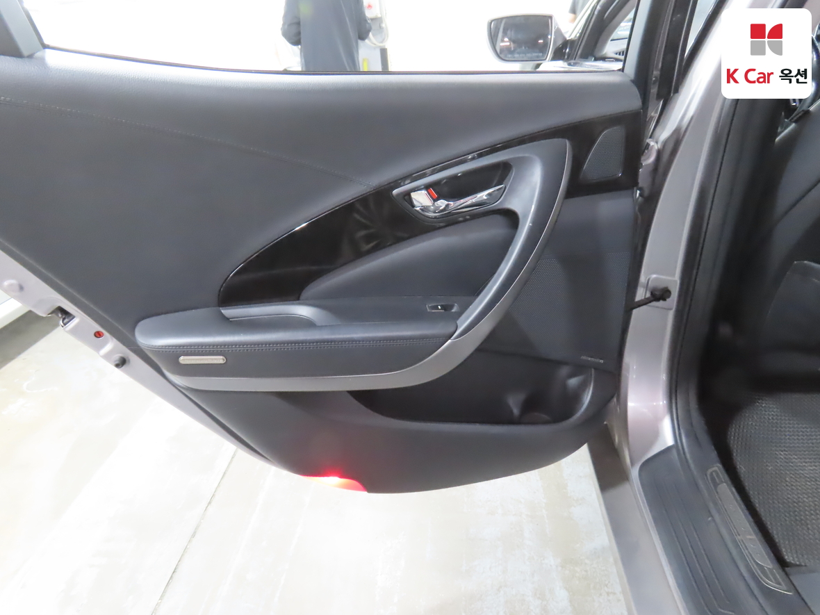 هيونداي أزيرا 2011 - صورة 24