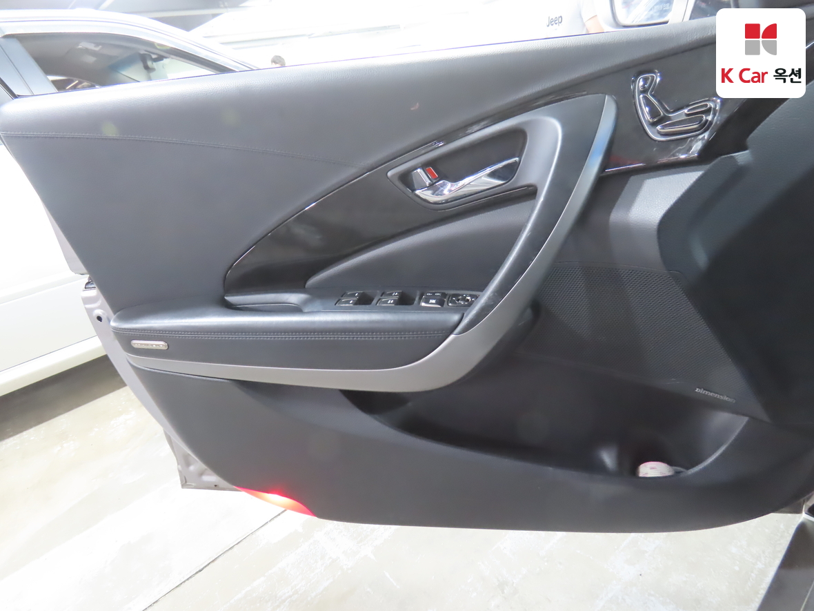 هيونداي أزيرا 2011 - صورة 8