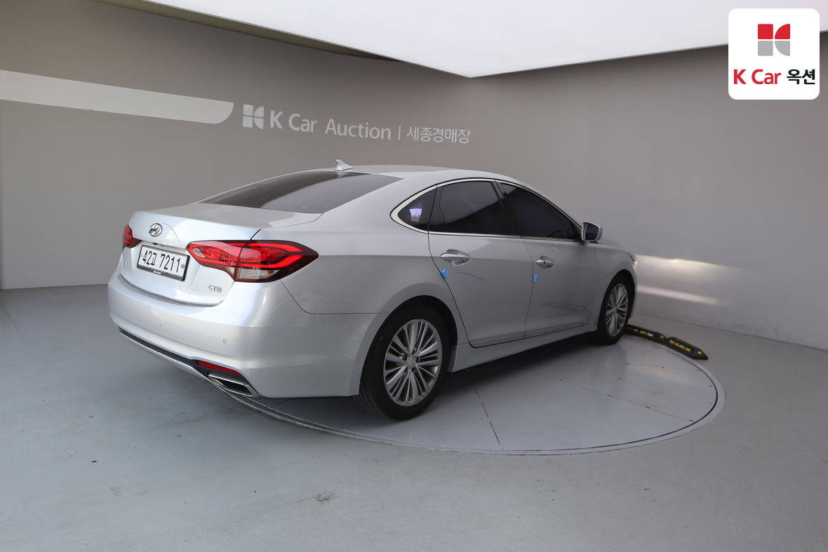 Hyundai Aslan 2015 - Image 2