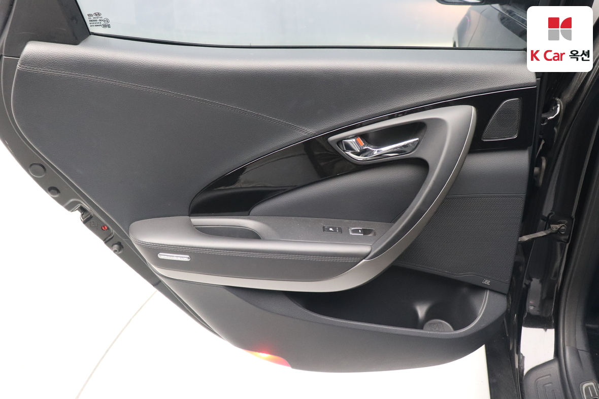 هيونداي أزيرا 2015 - صورة 21