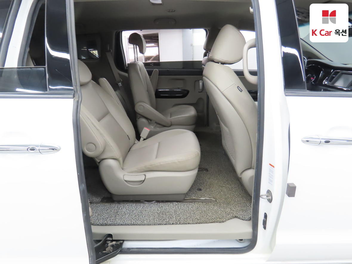 Kia New Carnival 2020 - Image 27