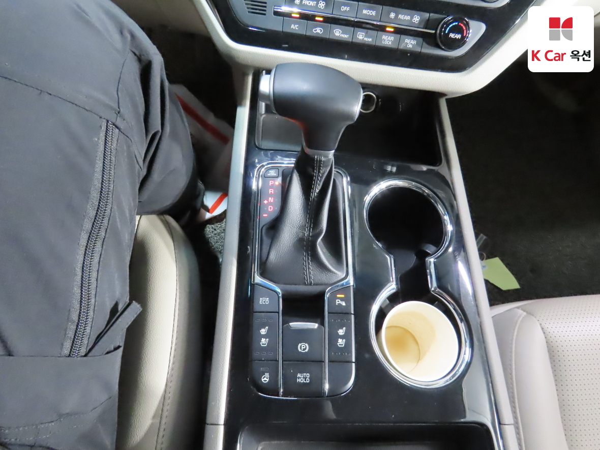 Kia New Carnival 2020 - Image 16