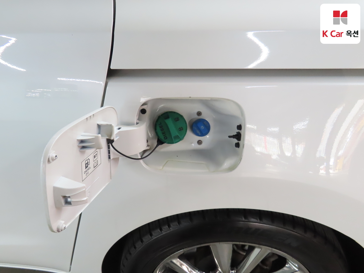 Kia New Carnival 2020 - Image 24